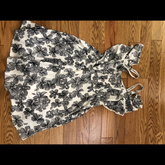 Chicwish Black & White Floral Dress S/M - Picture 2 of 4
